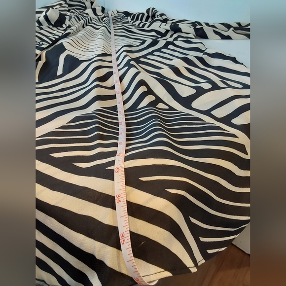 Dennis Basso Scarf Blouse Black & Cream - Picture 8 of 12